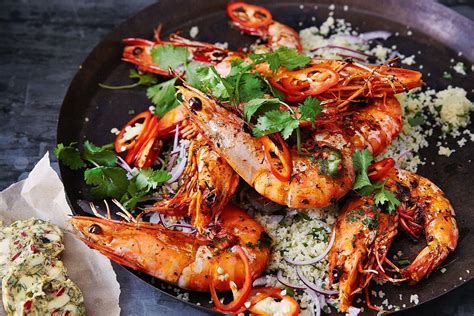  Tiger Prawns:  A Delicious crustacean that lives a surprisingly adventurous life under the waves!